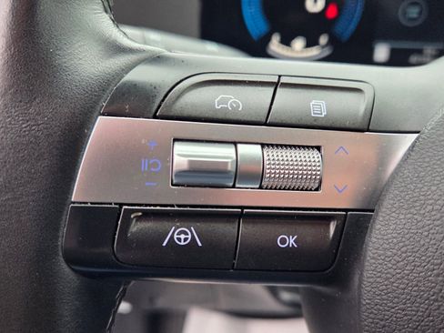 Used 2024 Hyundai Kona SEL image 24