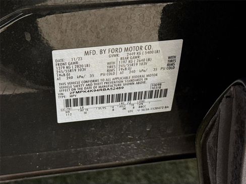 Used 2024 Ford Edge Titanium image 31