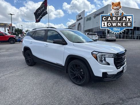 Used 2023 GMC Terrain SLE w/ Driver Convenience Package FWD image 1