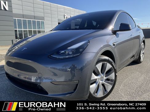 Used 2023 Tesla Model Y Long Range image 1