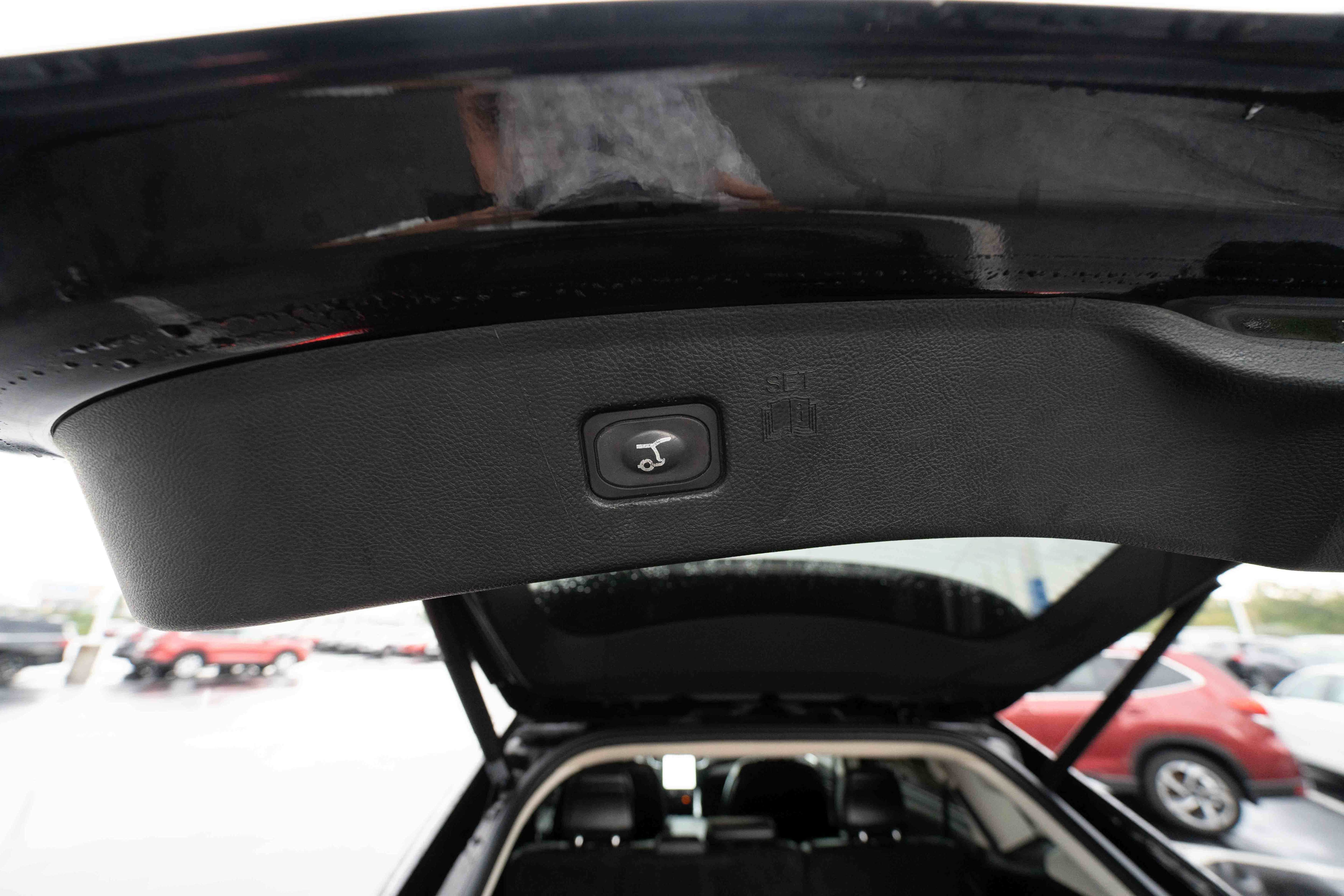 Used 2021 Ford Edge Titanium FWD image 29