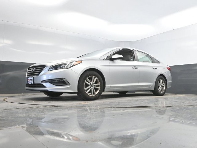 Used 2015 Hyundai Sonata SE FWD image 30