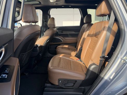Used 2022 Kia Telluride SX w/ SX Prestige Package AWD/4WD image 18