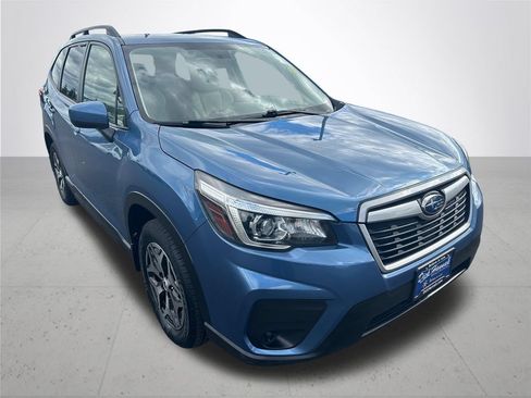 Used 2020 Subaru Forester Premium AWD/4WD image 5