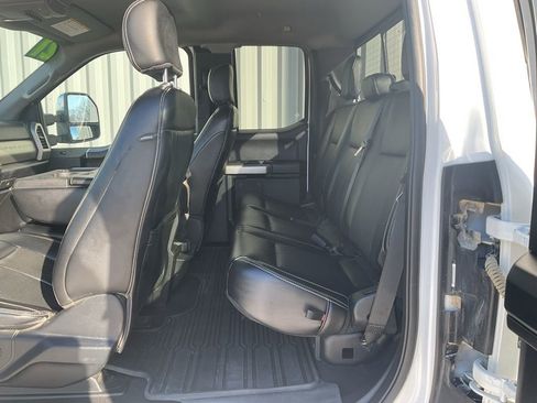 Used 2021 Ford F350 Lariat w/ Chrome Package image 20