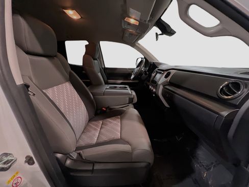 Used 2018 Toyota Tundra SR5 RWD image 18