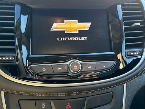 Certified 2022 Chevrolet Trax LT w/ Driver Confidence Package AWD/4WD image 11