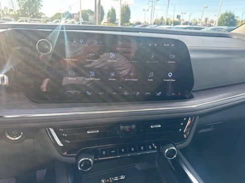 Used 2025 Chevrolet Tahoe Z71 AWD/4WD image 18