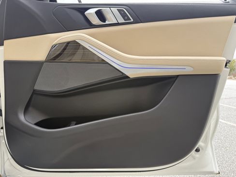 Used 2020 BMW X5 xDrive40i w/ Convenience Package image 44