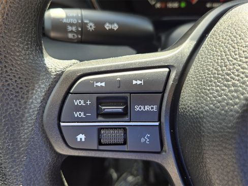 Used 2025 Honda CR-V EX image 25