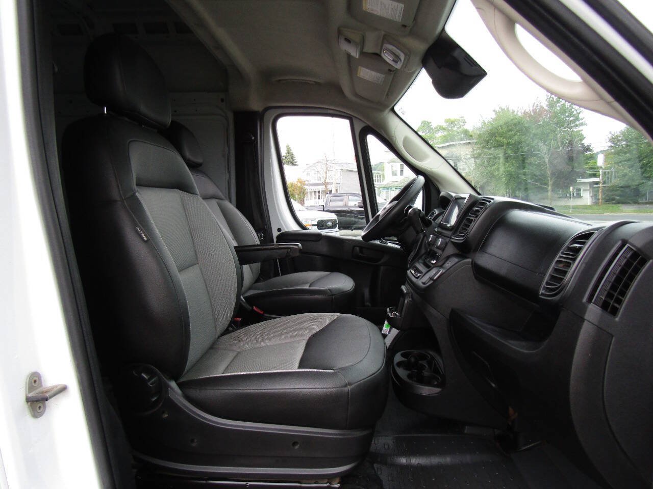 Used 2025 RAM ProMaster 3500 w/ Convenience Group FWD image 20