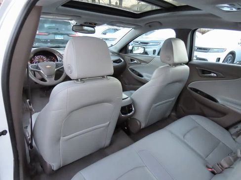 Used 2019 Chevrolet Malibu Premier w/ Sun and Wheel Package image 14
