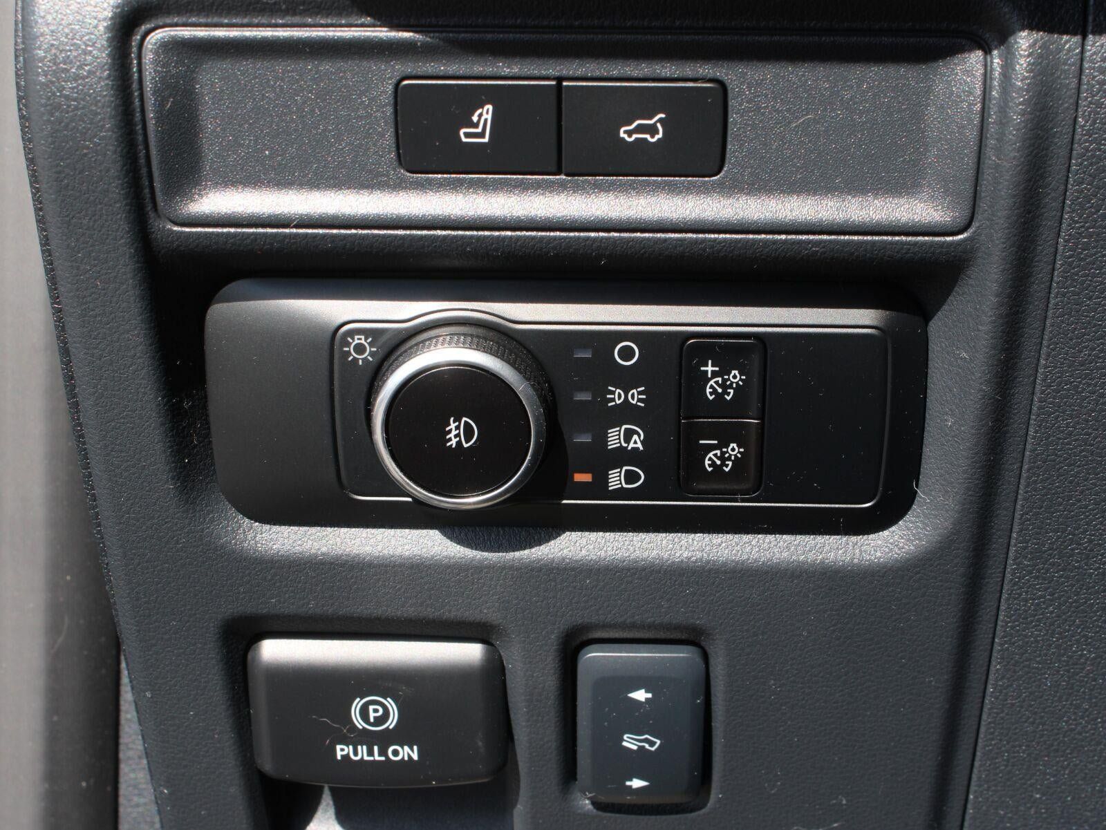 Used 2024 Ford Expedition Limited AWD/4WD image 10