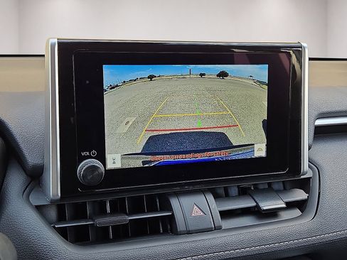Used 2025 Toyota RAV4 LE AWD/4WD image 27