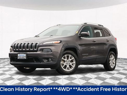 Used 2015 Jeep Cherokee Latitude w/ Comfort/Convenience Group image 2