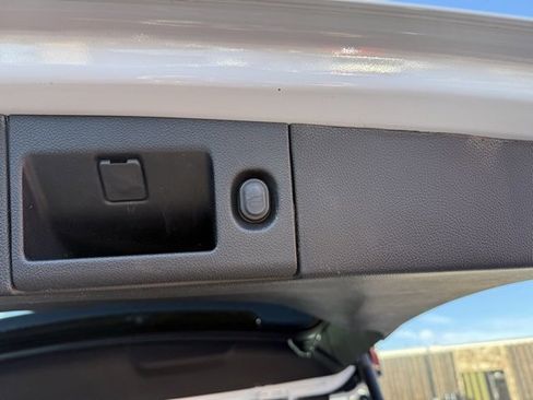 Used 2020 Chevrolet Tahoe LT image 40