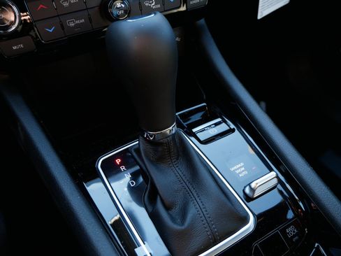 New 2026 Jeep Compass Latitude w/ Sun and Sound Group AWD/4WD image 19