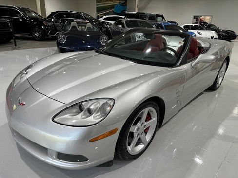 Used 2006 Chevrolet Corvette Convertible w/ Preferred Equipment Group RWD image 13