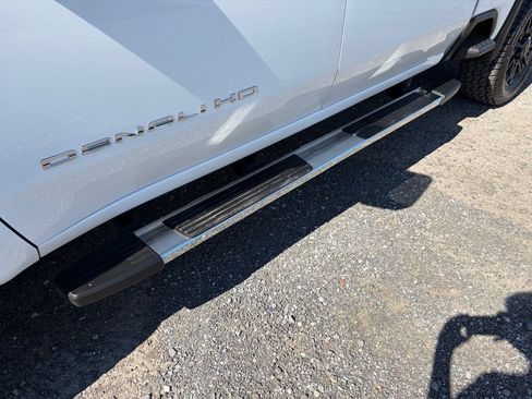 Used 2025 GMC Sierra 2500 Denali AWD/4WD image 15