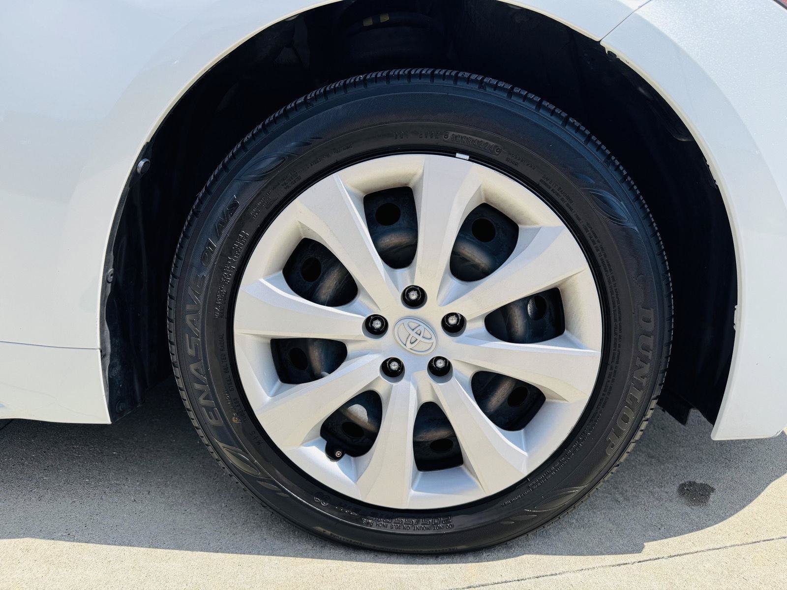Used 2025 Toyota Corolla LE FWD image 35