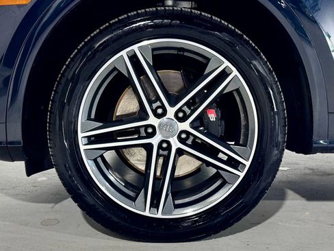 Used 2020 Audi SQ5 Premium Plus w/ Premium Plus Package image 32