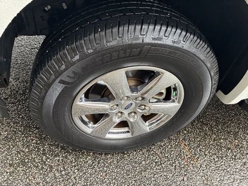 Used 2020 Ford F150 Lariat image 11