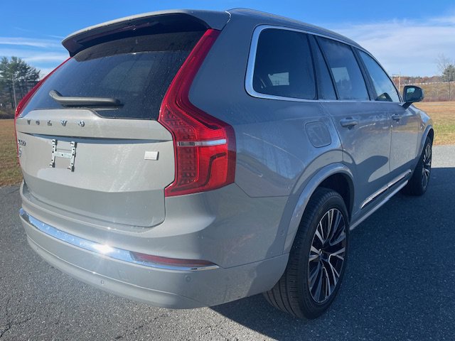 Used 2024 Volvo XC90 T8 Plus AWD/4WD image 3