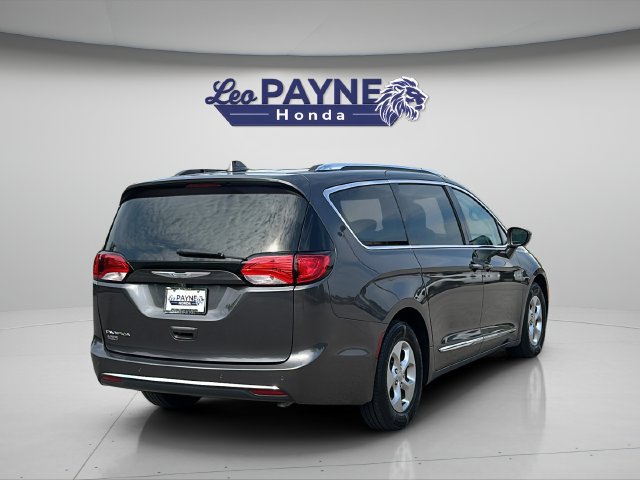 Used 2017 Chrysler Pacifica Touring-L Plus FWD image 12