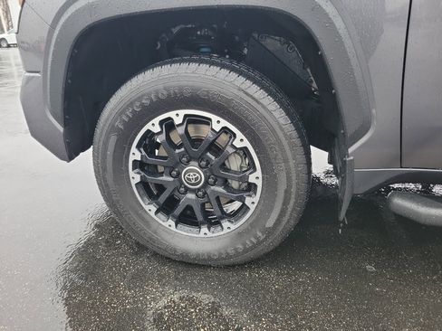 Used 2022 Toyota Tundra SR5 w/ TRD Off-Road Package image 9