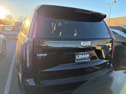 Used 2024 Cadillac Escalade V w/ LPO, ONYX Package image 5