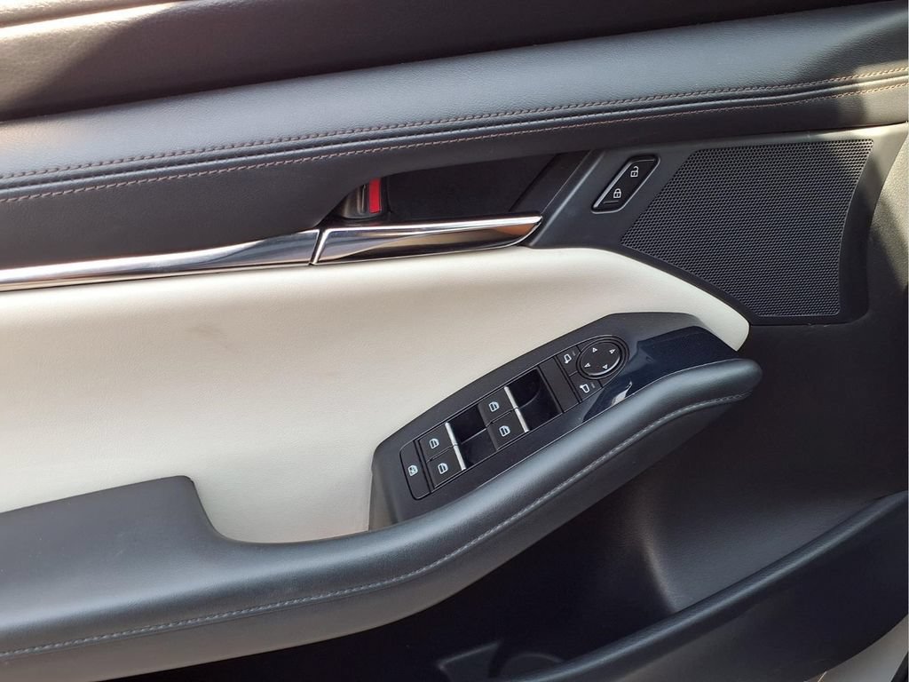 Used 2024 MAZDA MAZDA3 s FWD image 19