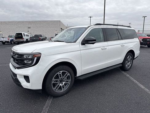 Used 2025 Ford Expedition Max Active image 2