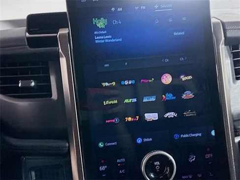 Used 2023 Ford F150 Lightning Lariat image 15