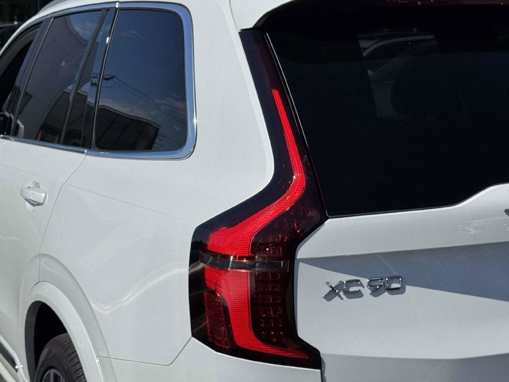Used 2026 Volvo XC90 B6 Plus w/ Protection Package Premier AWD/4WD image 8