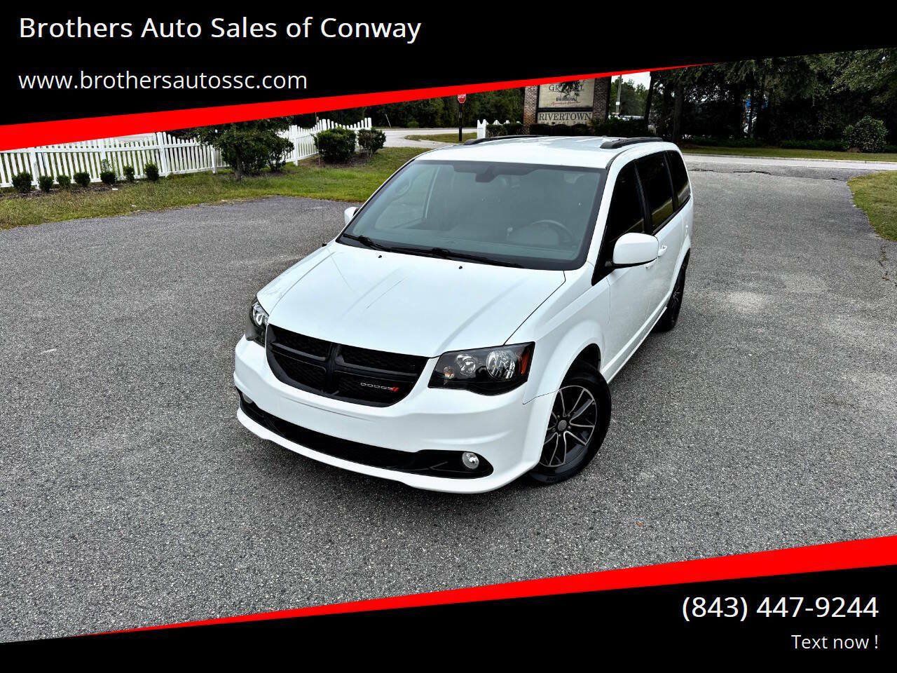 Used 2019 Dodge Grand Caravan SXT w/ Driver Convenience Group FWD image 1