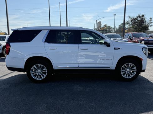 Used 2024 GMC Yukon SLT w/ SLT Premium Package AWD/4WD image 12