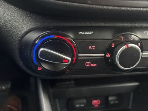 Used 2022 Kia Soul LX w/ Technology Package image 23