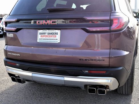Used 2025 GMC Acadia Elevation image 7