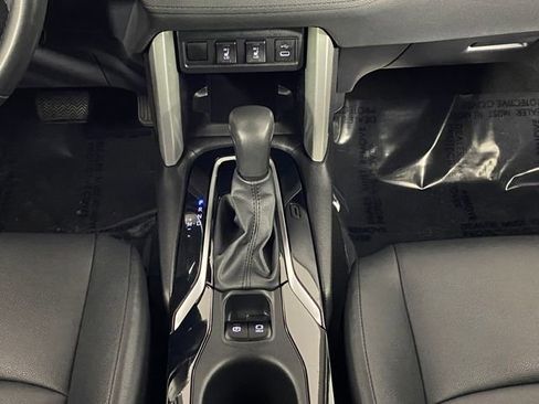 Used 2024 Toyota Corolla Cross XLE image 15