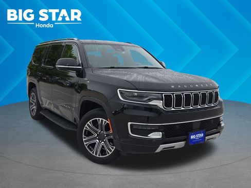 Used 2024 Jeep Wagoneer Series II w/ Flexible Seating Group RWD image 1