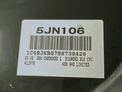 New 2025 Jeep Grand Cherokee L Limited w/ Luxury Tech Group II image 24