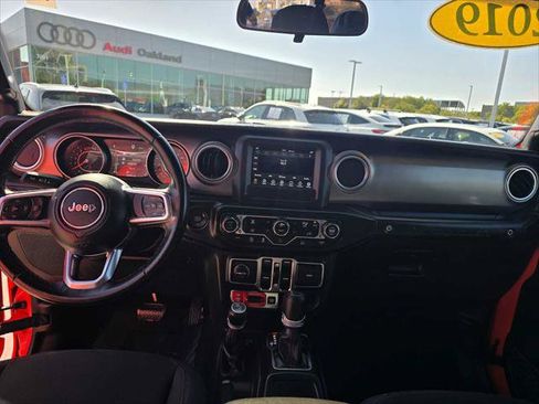 Used 2019 Jeep Wrangler Unlimited Rubicon AWD/4WD image 19