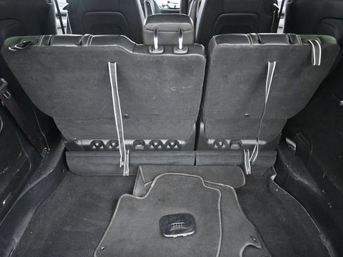 Used 2024 Chrysler Pacifica Limited FWD image 16