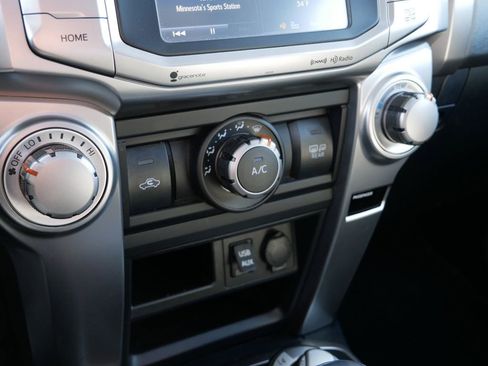 Used 2017 Toyota 4Runner SR5 Premium image 19