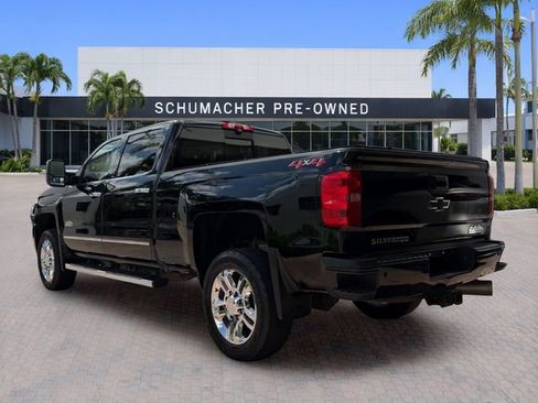 Used 2019 Chevrolet Silverado 2500 High Country w/ Duramax Plus Package AWD/4WD image 5