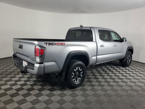 Used 2021 Toyota Tacoma TRD Off-Road w/ Technology Package AWD/4WD image 4