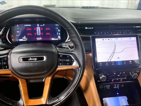 Used 2023 Jeep Grand Cherokee Summit image 19