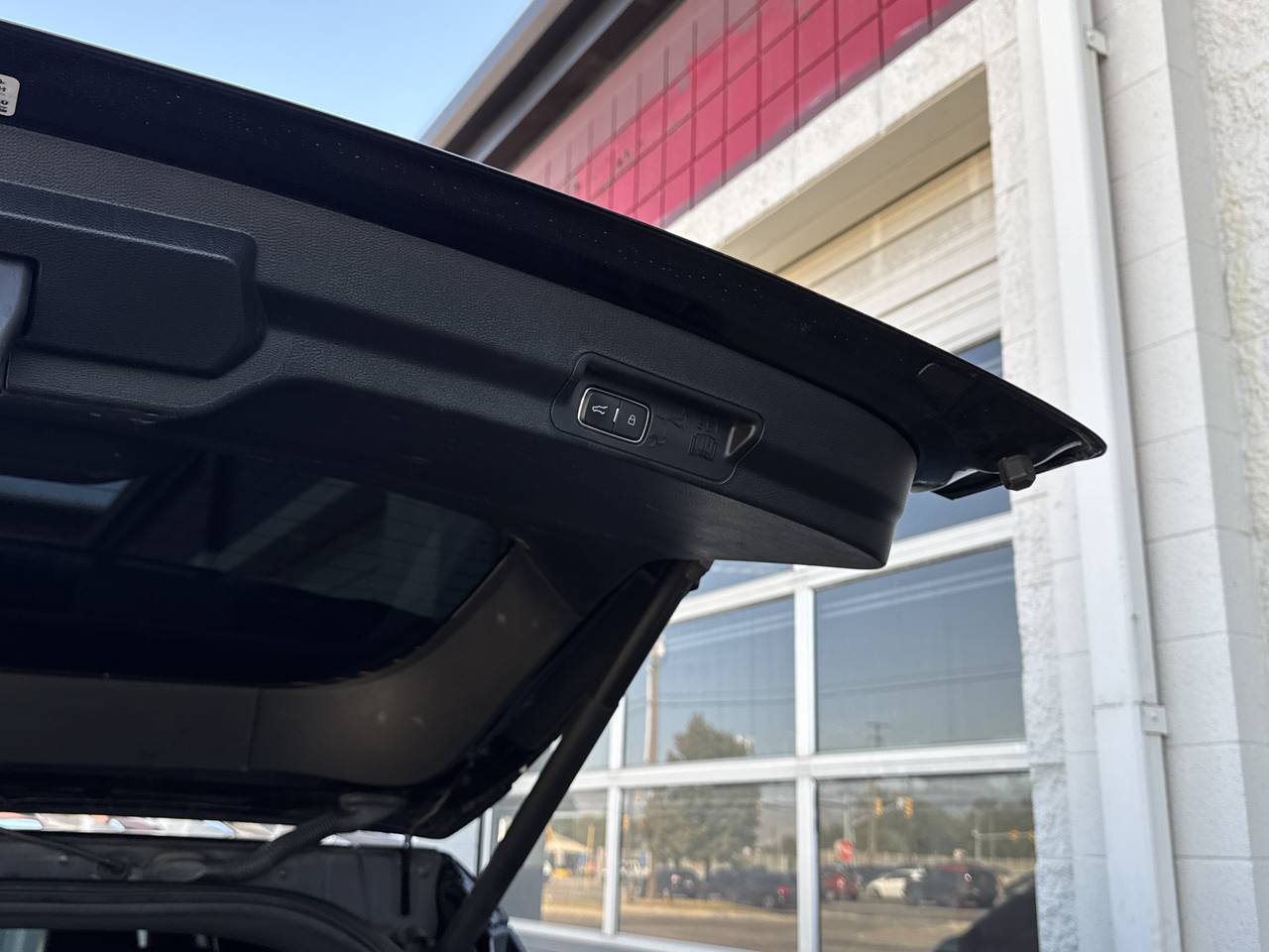 Used 2021 Ford Explorer ST w/ Equipment Group 401A AWD/4WD image 27