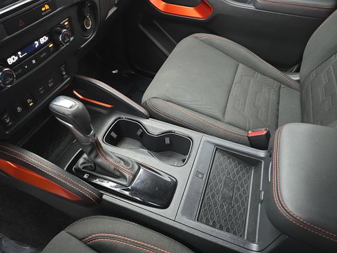 Used 2022 Nissan Frontier Pro-X image 23