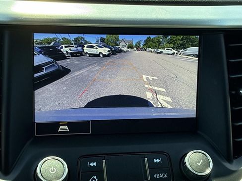 Used 2023 GMC Acadia SLT AWD/4WD image 39